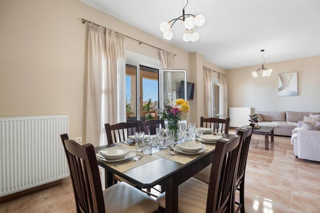Apartament Patelakis Near The